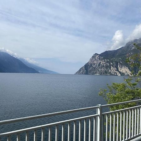 Casa Filippo Large 3 Room Apartment, Close To The Beach, Free Wifi Internet Riva del Garda Buitenkant foto