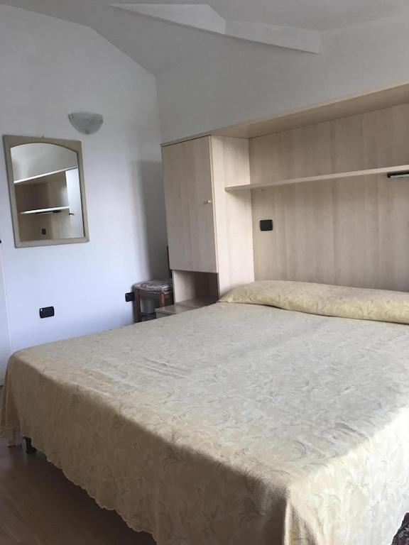 Casa Filippo Large 3 Room Apartment, Close To The Beach, Free Wifi Internet Riva del Garda Buitenkant foto