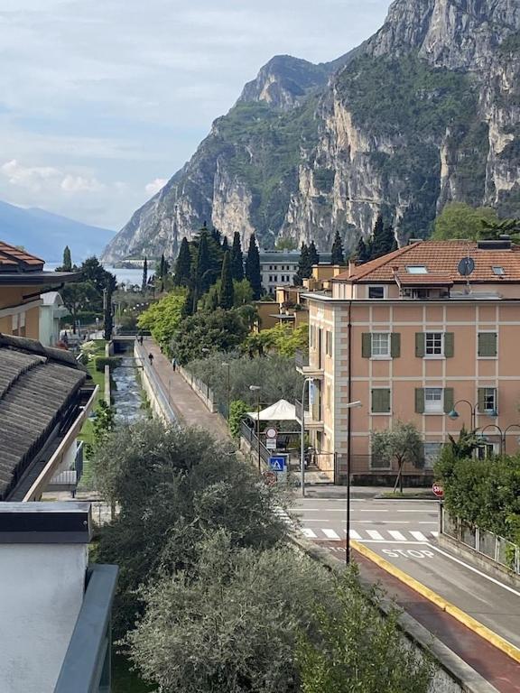 Casa Filippo Large 3 Room Apartment, Close To The Beach, Free Wifi Internet Riva del Garda Buitenkant foto