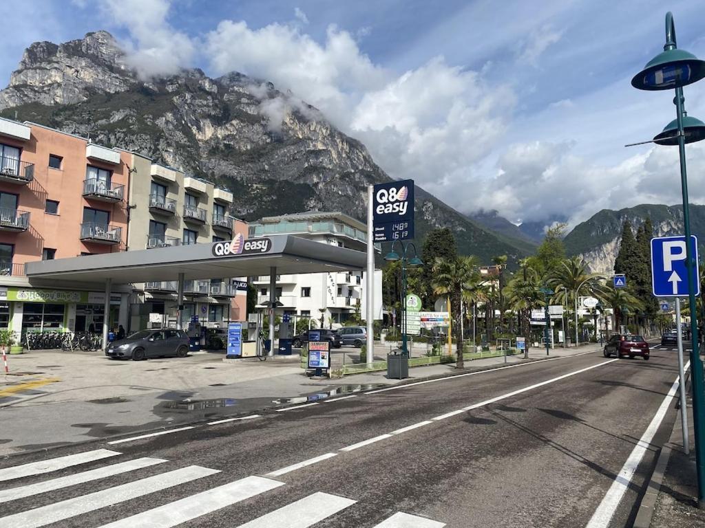 Casa Filippo Large 3 Room Apartment, Close To The Beach, Free Wifi Internet Riva del Garda Buitenkant foto